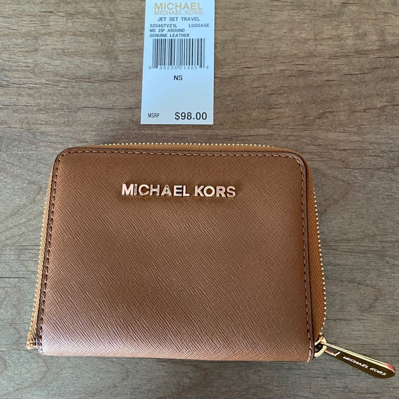Michael Kors Shoulder Tote & Wallet - Picture 8 of 13